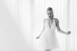 robe-de-mariee-sur-mesure-mariage-paris-toulouse-atelier-swan-courte-love-and-dance-danse