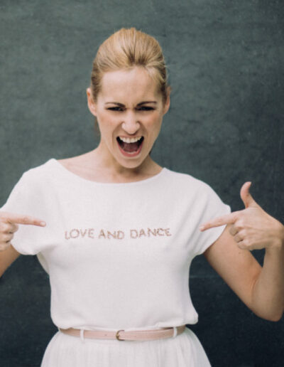 robe-de-mariee-sur-mesure-mariage-paris-toulouse-atelier-swan-courte-love-and-dance-danse