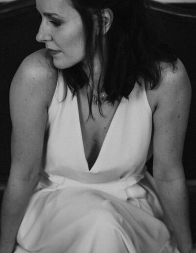 Photo en noir et blanc du haut de la robe Irene